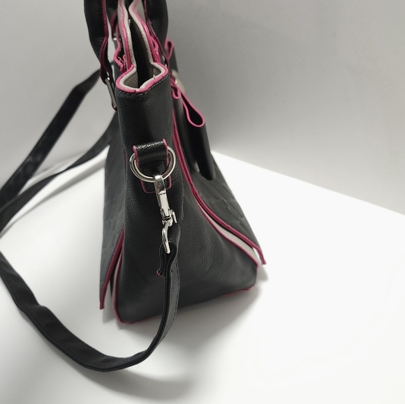 Betsey Johnson Black and Pink Heart Bow Hand Bag Purse Floral Silver Hardwear - Picture 4 of 11